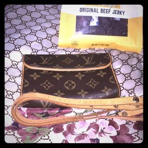 Louis Vuitton  waist pouch